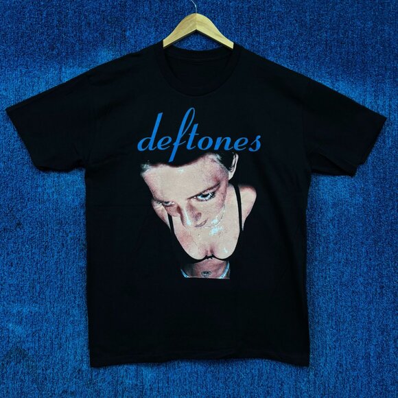 Deftones Nu Metal Band Graphic T-Shirt Size Large - Picture 1 of 4